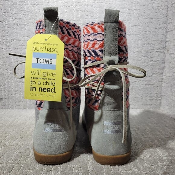 TOMS Nepal Women's Size 9.5 US Gray Cow Leather Aztec Knit Ankle Boots - Picture 3 of 10